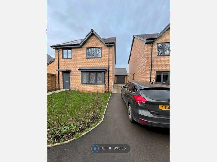 4 Bedroom Detached House To Rent In Palm Road, Keynsham, Bristol, BS31