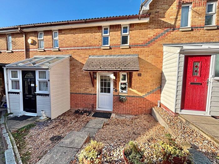 1 Bedroom Terraced House For Sale In Barn Court, St Leonards On Sea, TN37