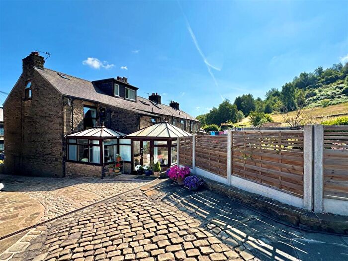 2 Bedroom End Of Terrace House For Sale In Buxton Road, New Mills, High Peak, SK22