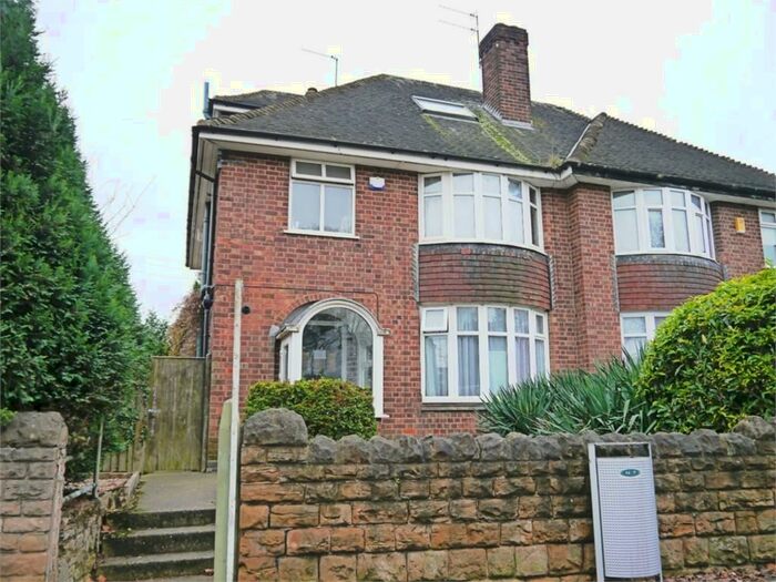 5 Bedroom Semi-Detached House To Rent In Waverley Street, Nottingham, NG7
