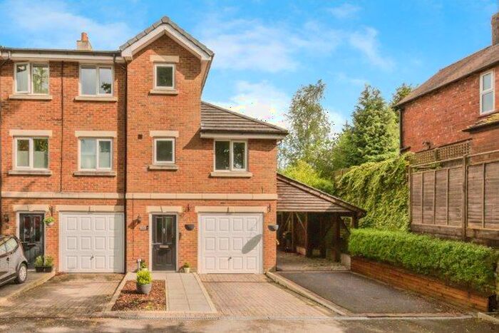 4 Bedroom Terraced House To Rent In Chelford Road, Macclesfield, SK10