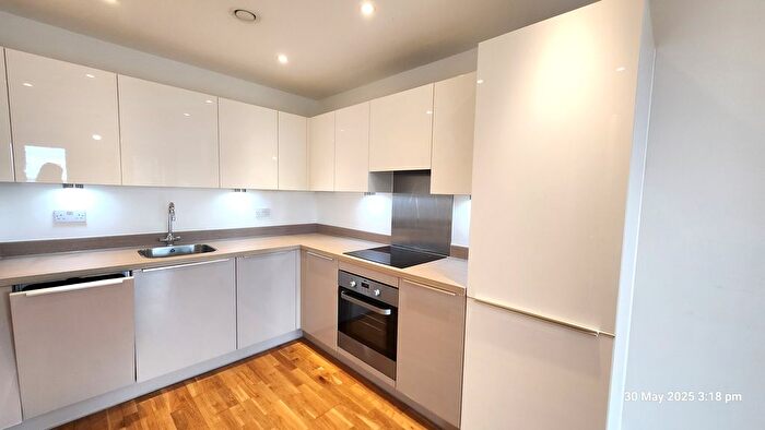 1 Bedroom Flat To Rent In Windsor Road, Slough, SL1