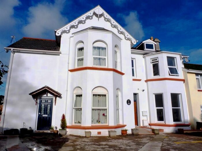 2 Bedroom Property To Rent In Grosvenor Road, Paignton, TQ4