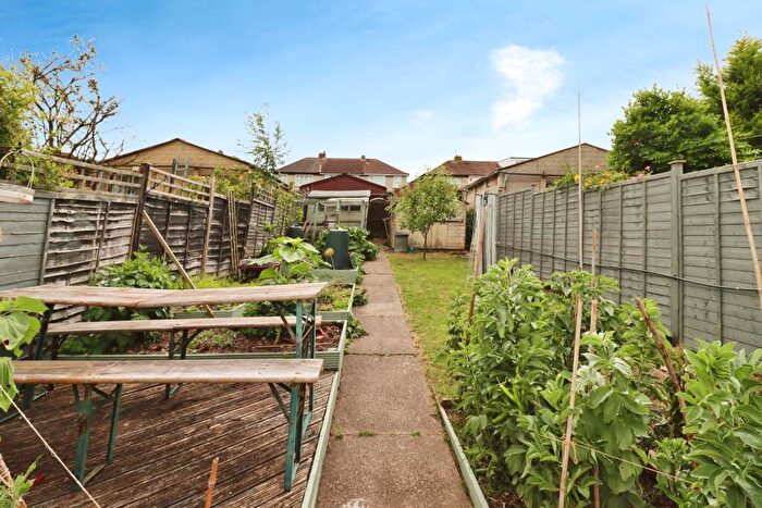 3 Bedroom End Of Terrace House For Sale In Mackie Road, Filton, Bristol, Gloucestershire, BS34