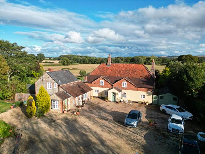 4 Bedroom Detached House For Sale In Fernham, Faringdon, Oxfordshire, SN7