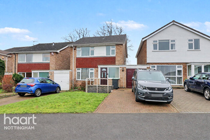 4 Bedroom Link Detached House For Sale In Penrhyn Crescent, Nottingham, NG9