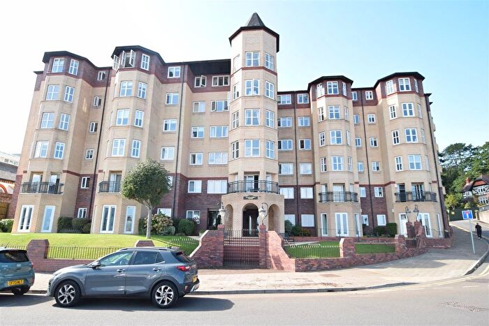 2 Bedroom Flat To Rent In The Esplanade, Penarth, CF64