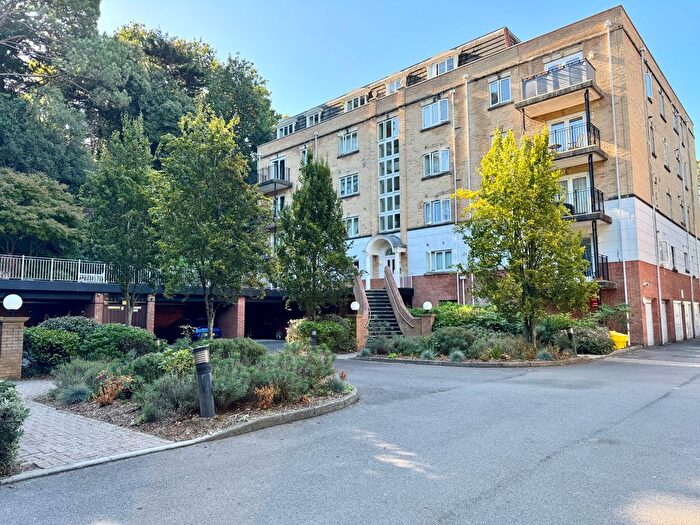 2 Bedroom Flat To Rent In St. Peters Road, Bournemouth, BH1