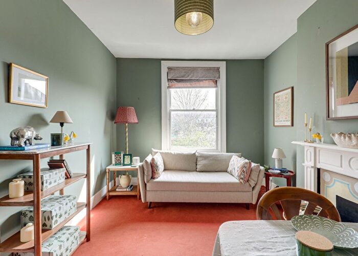 3 Bedroom Flat For Sale In St.Swithuns Road, Hither Green, SE13