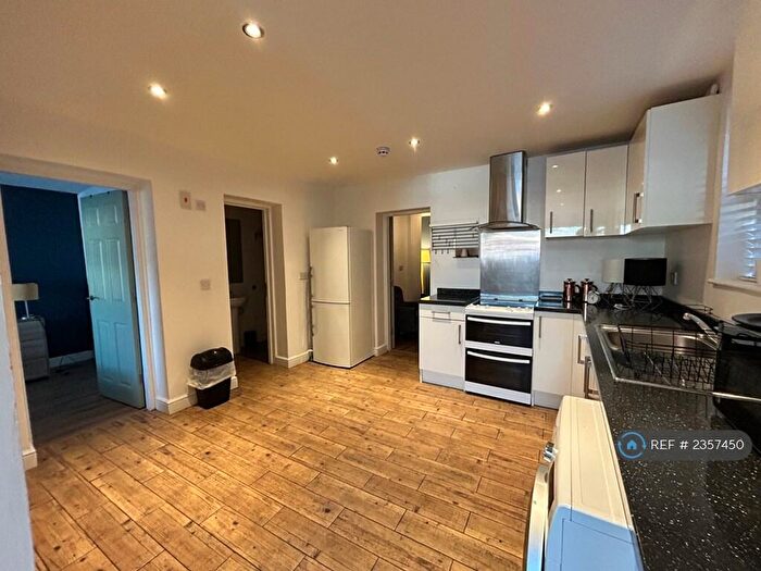 2 Bedroom Flat To Rent In Clemens Street, Leamington Spa, CV31