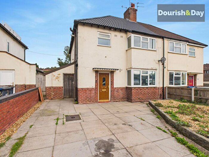 3 Bedroom Semi Detached House For Sale In London Road, Chesterton, ST5