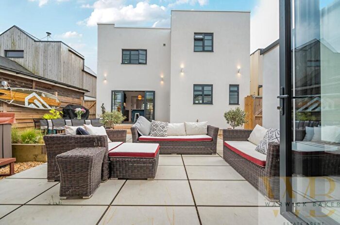 3 Bedroom Detached House For Sale In Old Fort Road, Shoreham-By-Sea, BN43