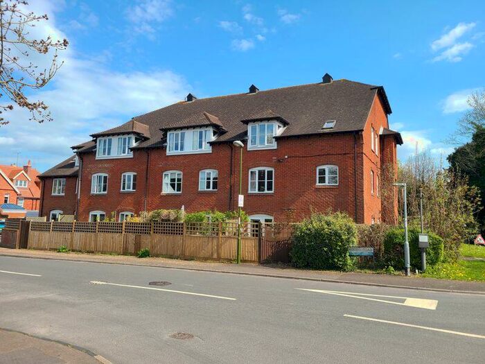 1 Bedroom Flat For Sale In Goring Road, Steyning, BN44