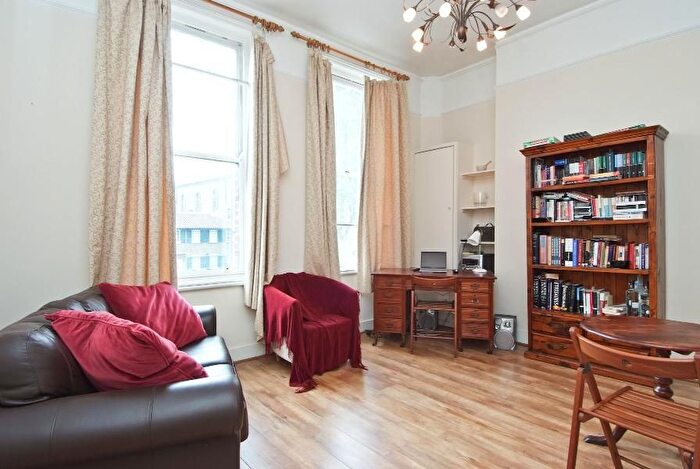 1 Bedroom Flat To Rent In Cleaver Street, London, SE11