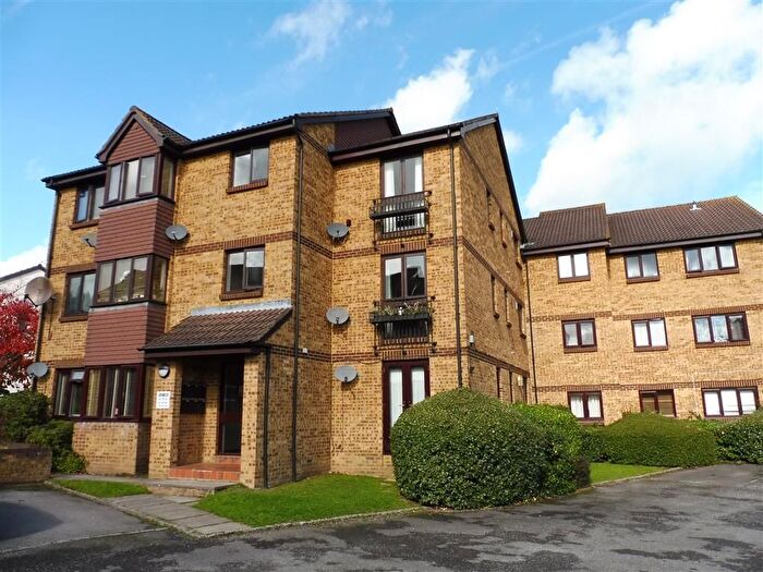 1 Bedroom Flat To Rent In Longacre Road, Ashford, TN23