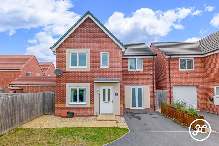 4 Bedroom Detached House For Sale In Peridot Close, Bridgwater, TA6