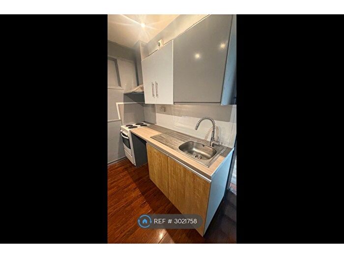 1 Bedroom Flat To Rent In Main Street, Stapenhill, Burton-On-Trent, DE15