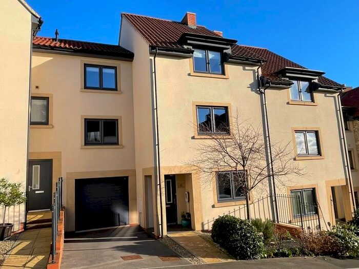 4 Bedroom Terraced House For Sale In Court House Close, Somerton, TA11