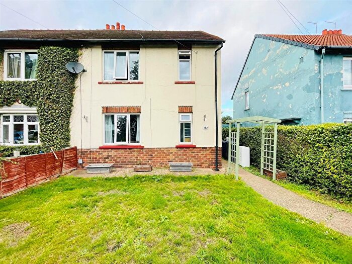 3 Bedroom Semi-Detached House To Rent In Abbotts Road, Selby, YO8