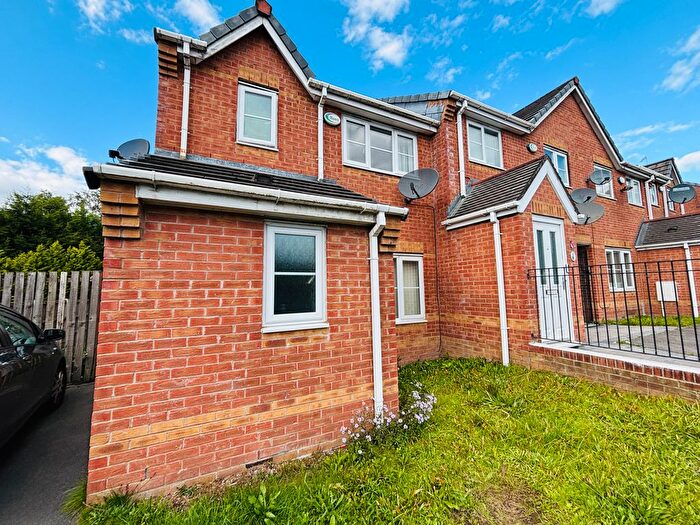 3 Bedroom End Of Terrace House To Rent In Everside Drive, M8