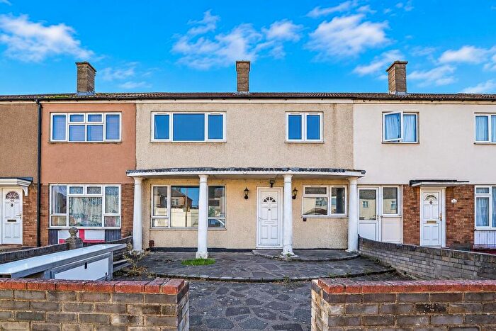 3 Bedroom Terraced House For Sale In Chelmer Crescent, Barking, IG11