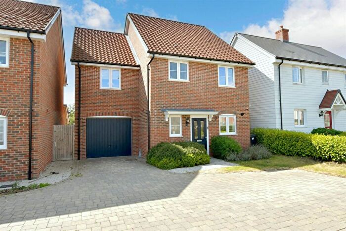 4 Bedroom Detached House For Sale In St. Luke's Way, Wickford, Runwell, Essex, SS11