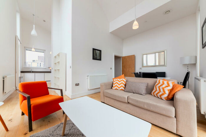 3 Bedroom Apartment To Rent In Centurion Tower, Caxton Street North, Canning Town, London, E16
