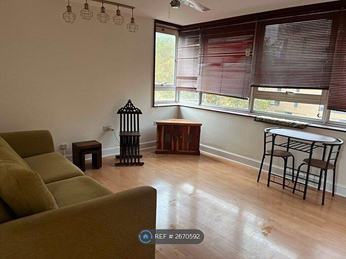 2 Bedroom Flat To Rent In Colechurch House, London, SE1