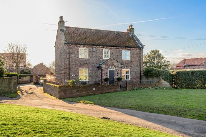 4 Bedroom Detached House For Sale In Poplar Farm, The Green, Gateforth, Selby YO8