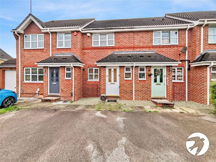 2 Bedroom Detached House To Rent In Lowry Close, Erith, DA8