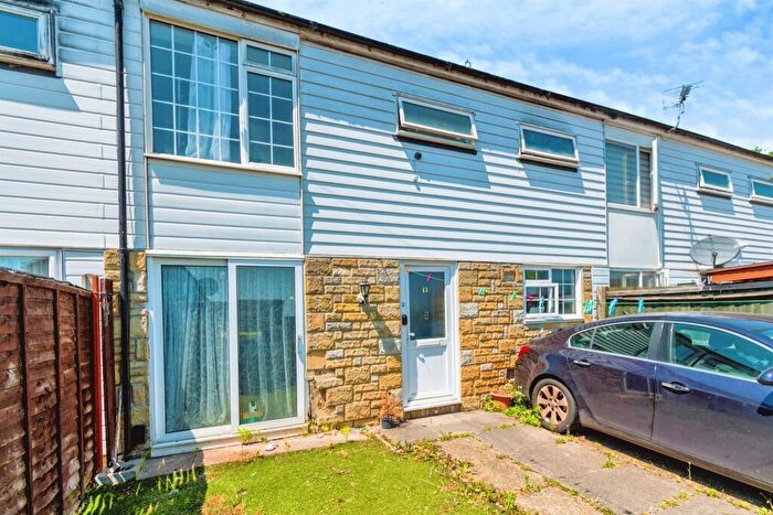 3 Bedroom Terraced House For Sale In Bembridge Close, Southampton, SO16