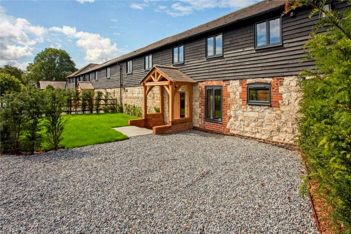 3 Bedroom Barn To Rent In Wrecclesham Hill Farnham, GU10