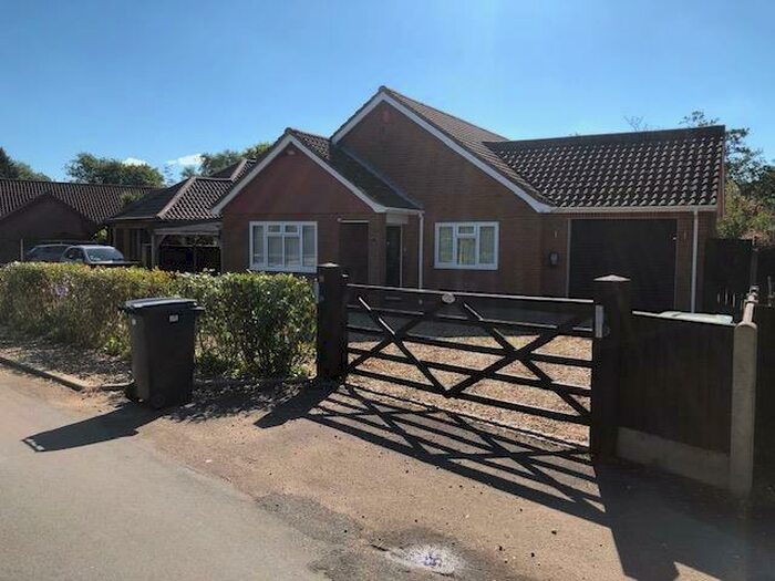 3 Bedroom Bungalow To Rent In Style Loke, Barford, Norwich, NR9