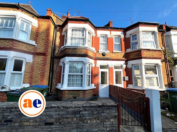 3 Bedroom Property For Sale In Abbey Wood Road, London, SE2