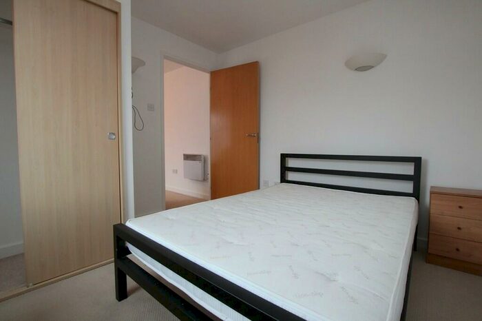 1 Bedroom Apartment To Rent In Derby Road, Nottingham, NG7