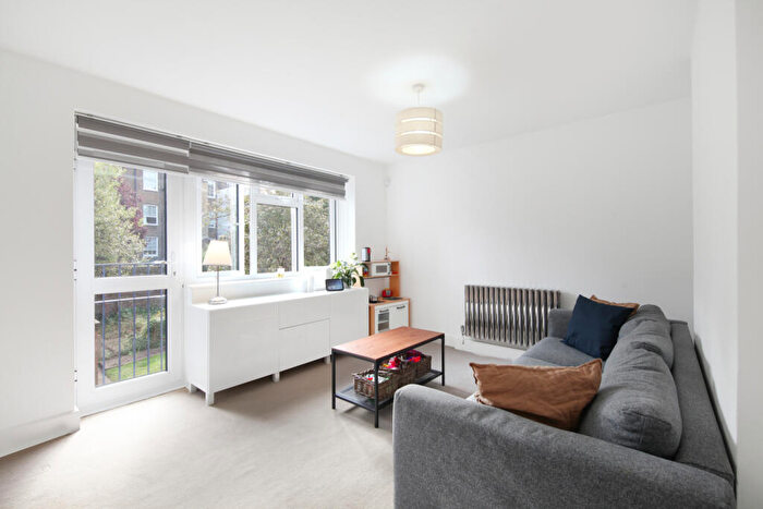 3 Bedroom Flat To Rent In Aquila Street, St John's Wood, NW8