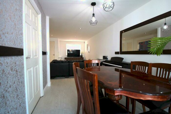 4 Bedroom House To Rent In Vulcan Close, London, E6