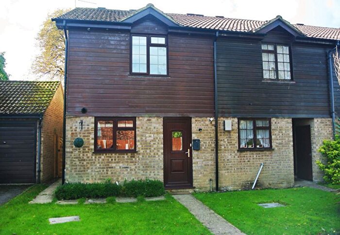 2 Bedroom Terraced House To Rent In Brookfield Close, Basingstoke, RG24