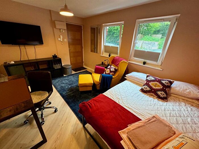 Studio To Rent In Cumberland Place, Bristol, BS8
