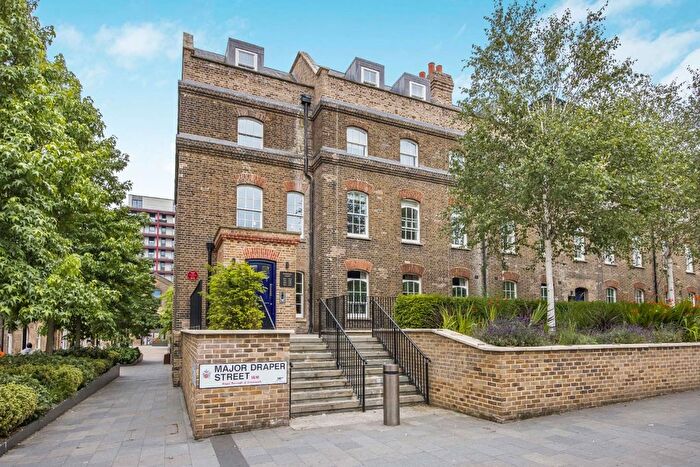 2 Bedroom Flat To Rent In Barracks Court, Major Draper Street, London, Greater London, SE18