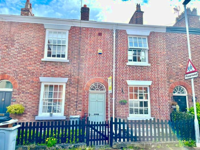 4 Bedroom Terraced House To Rent In High Street, Macclesfield, SK11