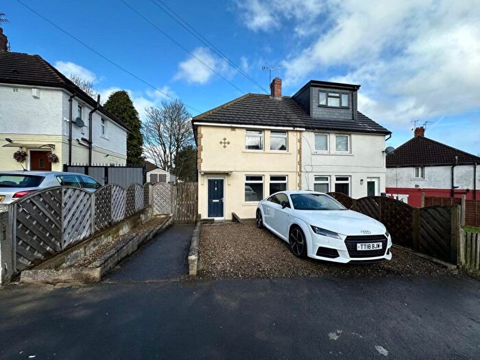 3 Bedroom Semi Detached House For Sale In Mossdale Avenue, Bradford, BD9