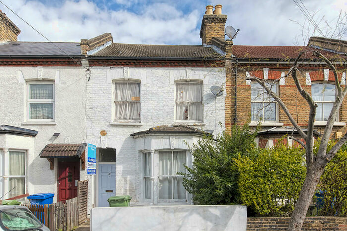 5 Bedroom Terraced House To Rent In Elcot Avenue, Peckham, SE15