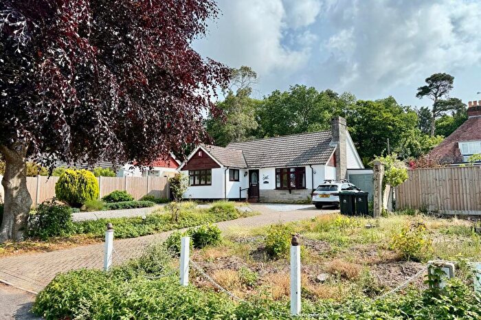 2 Bedroom Bungalow For Sale In Strode Gardens, St. Ives, BH24