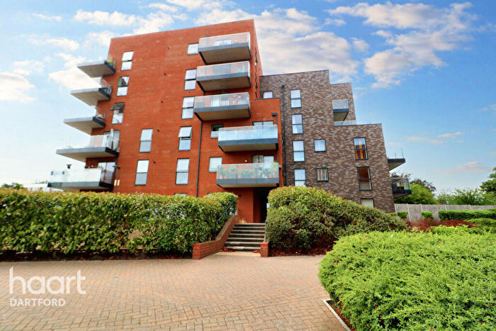 2 Bedroom Apartment For Sale In Larner Road, Erith, DA8