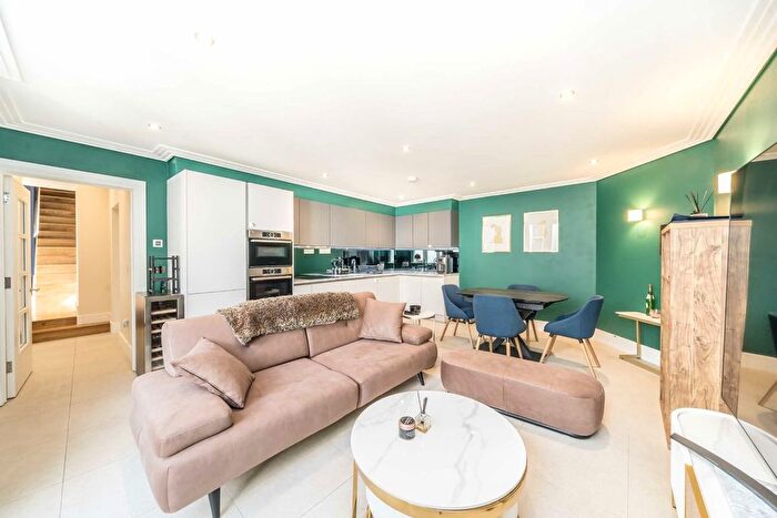 3 Bedroom Flat To Rent In Elgin Avenue, Maida Vale, W9