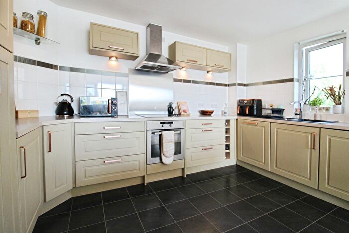 2 Bedroom Flat To Rent In Jim Driscoll Way, Cardiff, CF11