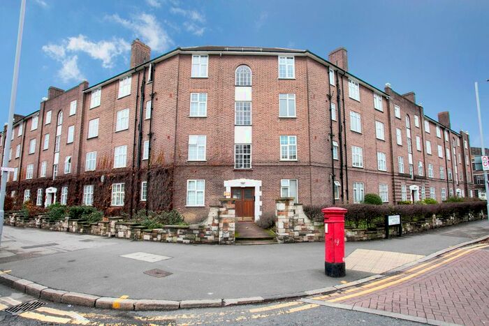 1 Bedroom Flat To Rent In London Road, Kingston Upon Thames, KT2