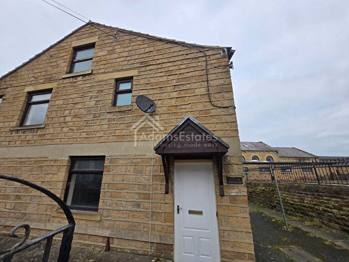 1 Bedroom Flat To Rent In Lees Hall Road, Dewsbury, WF12