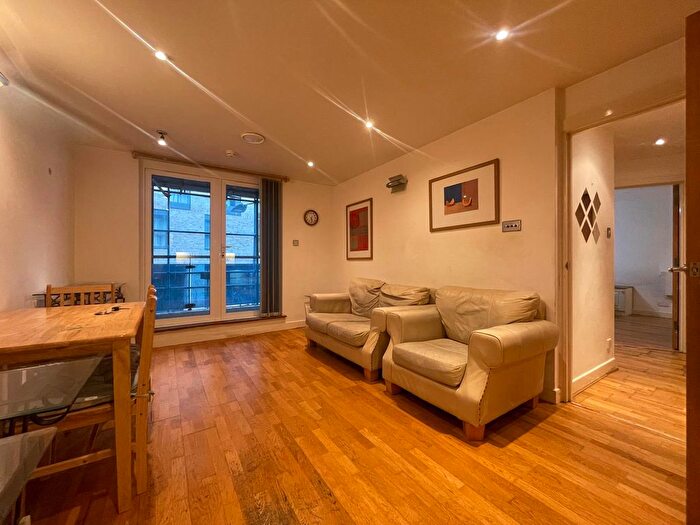 2 Bedroom Flat To Rent In Lyon Road, Harrow-On-The-Hill, Harrow, HA1